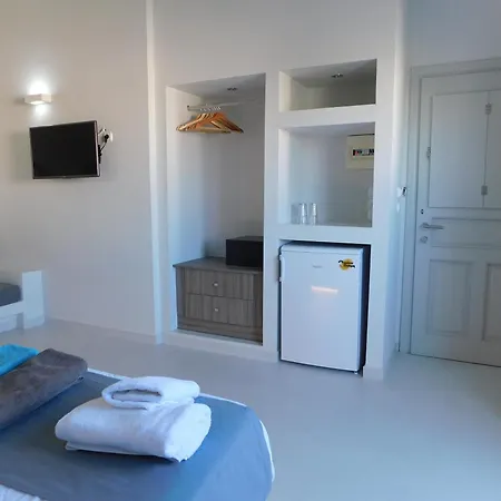 Beachfront Apartament Perissa (Santorini)