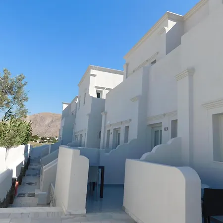 Beachfront * Perissa (Santorini)